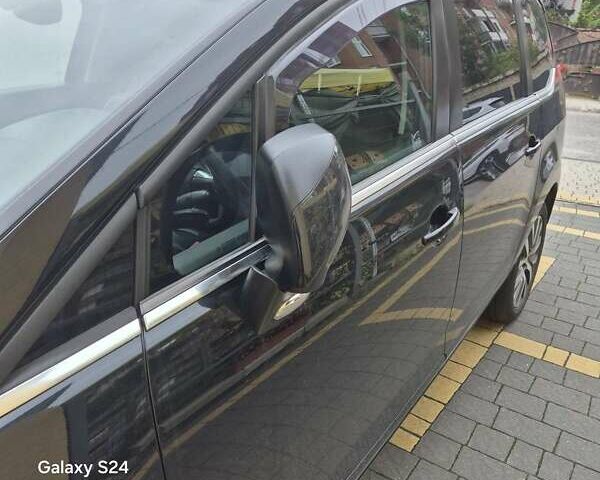 Черный Пежо 5008, объемом двигателя 2 л и пробегом 240 тыс. км за 11500 $, фото 3 на Automoto.ua