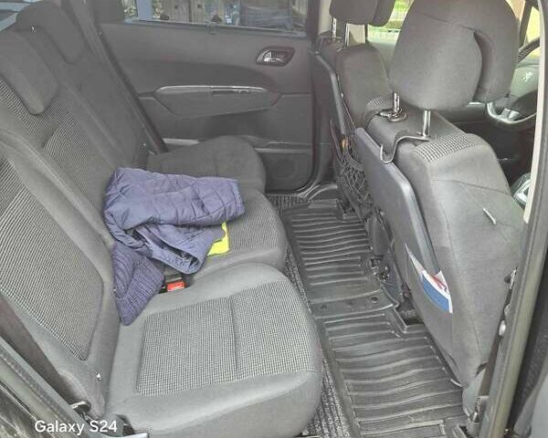 Черный Пежо 5008, объемом двигателя 2 л и пробегом 240 тыс. км за 11500 $, фото 18 на Automoto.ua