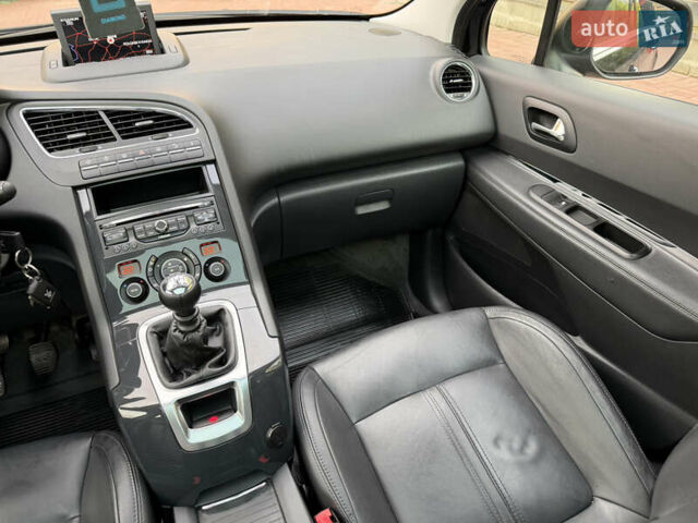 Черный Пежо 5008, объемом двигателя 1.6 л и пробегом 150 тыс. км за 12300 $, фото 82 на Automoto.ua