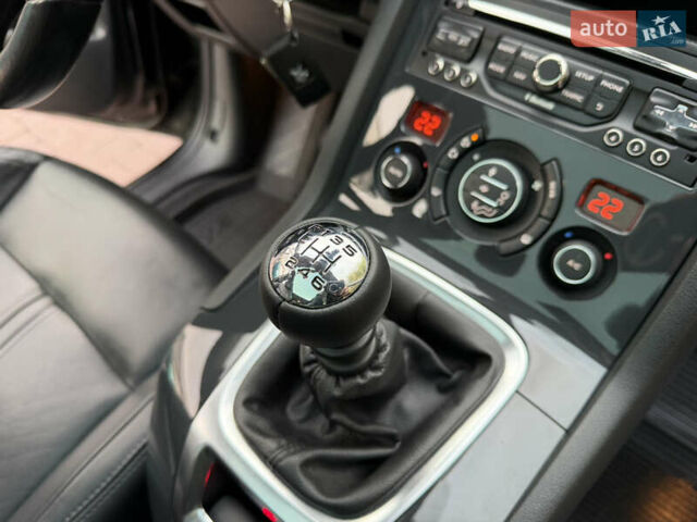 Черный Пежо 5008, объемом двигателя 1.6 л и пробегом 150 тыс. км за 12300 $, фото 47 на Automoto.ua