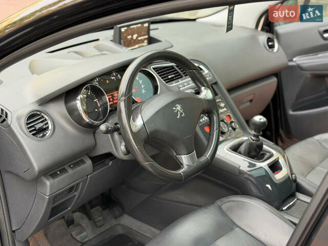 Черный Пежо 5008, объемом двигателя 1.6 л и пробегом 150 тыс. км за 12300 $, фото 19 на Automoto.ua