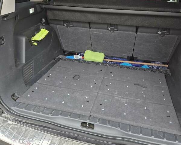 Черный Пежо 5008, объемом двигателя 2 л и пробегом 240 тыс. км за 11500 $, фото 23 на Automoto.ua