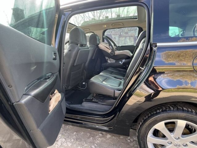 Чорний Пежо 5008, об'ємом двигуна 2 л та пробігом 240 тис. км за 10500 $, фото 5 на Automoto.ua