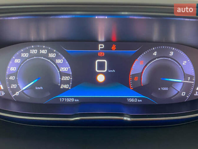 Черный Пежо 5008, объемом двигателя 1.5 л и пробегом 171 тыс. км за 20850 $, фото 11 на Automoto.ua