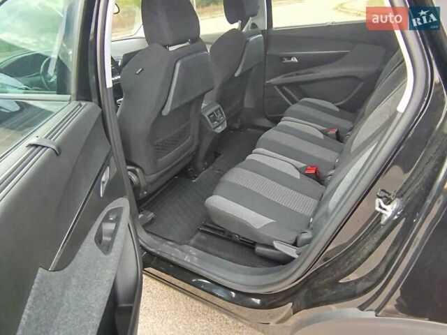 Чорний Пежо 5008, об'ємом двигуна 1.56 л та пробігом 115 тис. км за 18800 $, фото 24 на Automoto.ua