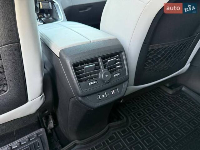 Чорний Пежо 5008, об'ємом двигуна 1.6 л та пробігом 148 тис. км за 18900 $, фото 36 на Automoto.ua