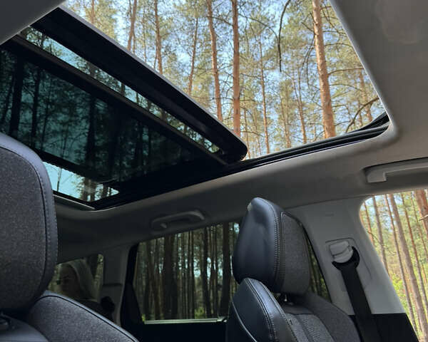 Чорний Пежо 5008, об'ємом двигуна 1.5 л та пробігом 170 тис. км за 24000 $, фото 63 на Automoto.ua