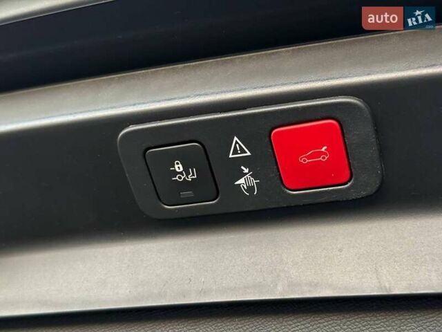 Чорний Пежо 5008, об'ємом двигуна 1.6 л та пробігом 148 тис. км за 18900 $, фото 27 на Automoto.ua