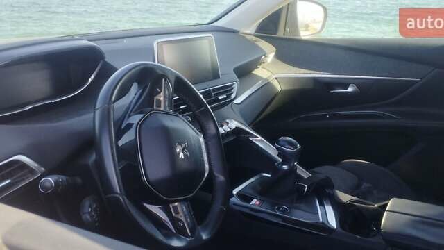 Чорний Пежо 5008, об'ємом двигуна 1.56 л та пробігом 250 тис. км за 18500 $, фото 10 на Automoto.ua