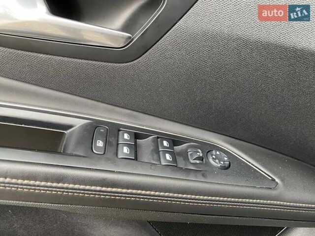 Пежо 5008 2018 в Хмельницком на Automoto.ua Черный Пежо 5008, объемом двигателя 2 л и пробегом 187 тыс. км за 23500 $, фото 14 на Automoto.ua