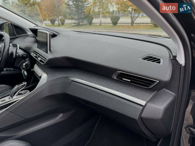 Чорний Пежо 5008, об'ємом двигуна 1.5 л та пробігом 164 тис. км за 23499 $, фото 35 на Automoto.ua