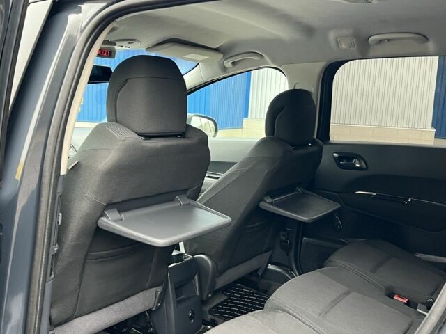 Чорний Пежо 5008, об'ємом двигуна 1.6 л та пробігом 232 тис. км за 6650 $, фото 12 на Automoto.ua