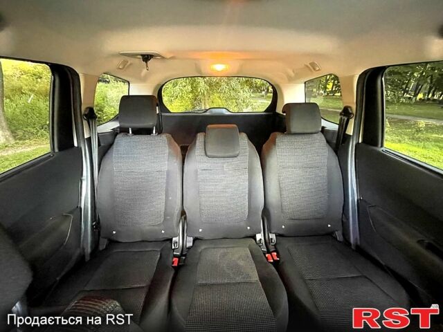 Коричневий Пежо 5008, об'ємом двигуна 1.6 л та пробігом 302 тис. км за 7500 $, фото 5 на Automoto.ua