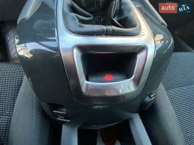 Коричневый Пежо 5008, объемом двигателя 1.6 л и пробегом 143 тыс. км за 8400 $, фото 49 на Automoto.ua