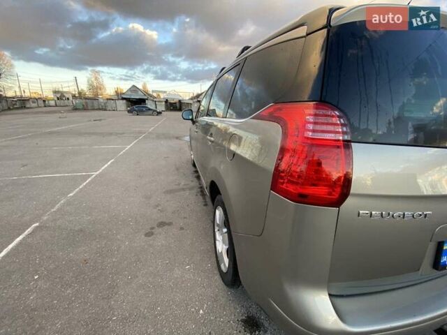 Коричневый Пежо 5008, объемом двигателя 1.6 л и пробегом 143 тыс. км за 8400 $, фото 3 на Automoto.ua
