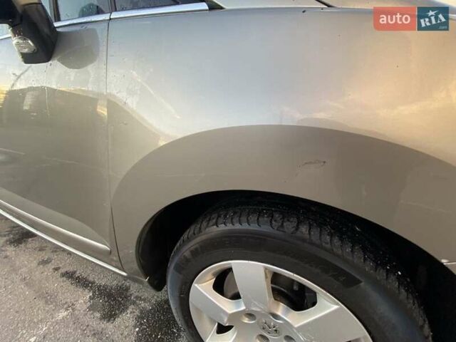 Коричневый Пежо 5008, объемом двигателя 1.6 л и пробегом 143 тыс. км за 8400 $, фото 43 на Automoto.ua