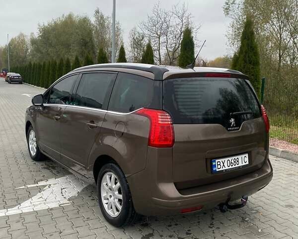 Коричневый Пежо 5008, объемом двигателя 1.6 л и пробегом 247 тыс. км за 10500 $, фото 10 на Automoto.ua