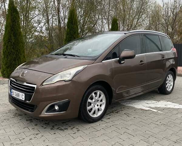 Коричневый Пежо 5008, объемом двигателя 1.6 л и пробегом 247 тыс. км за 10500 $, фото 3 на Automoto.ua