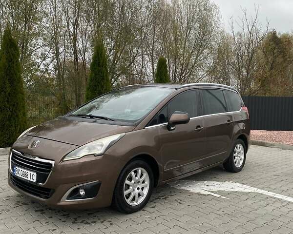 Коричневый Пежо 5008, объемом двигателя 1.6 л и пробегом 247 тыс. км за 10500 $, фото 4 на Automoto.ua