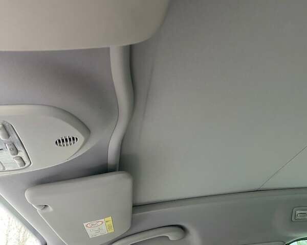 Коричневый Пежо 5008, объемом двигателя 1.6 л и пробегом 247 тыс. км за 10500 $, фото 7 на Automoto.ua