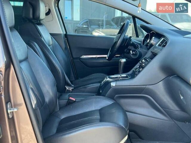 Коричневий Пежо 5008, об'ємом двигуна 1.6 л та пробігом 203 тис. км за 10080 $, фото 23 на Automoto.ua