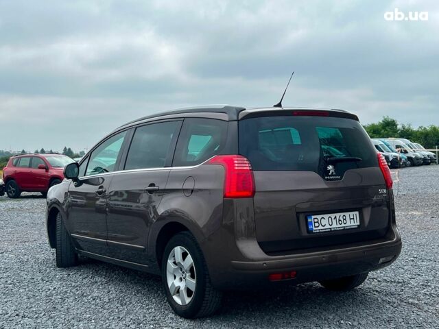 Коричневий Пежо 5008, об'ємом двигуна 1.6 л та пробігом 203 тис. км за 10180 $, фото 7 на Automoto.ua