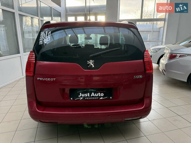 Красный Пежо 5008, объемом двигателя 1.6 л и пробегом 194 тыс. км за 7400 $, фото 7 на Automoto.ua
