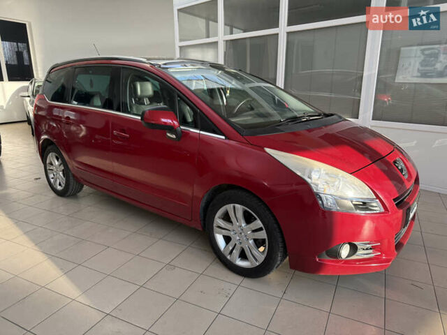 Красный Пежо 5008, объемом двигателя 1.6 л и пробегом 194 тыс. км за 7400 $, фото 2 на Automoto.ua