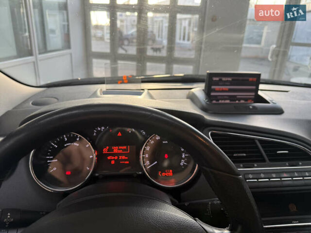 Красный Пежо 5008, объемом двигателя 1.6 л и пробегом 194 тыс. км за 7400 $, фото 14 на Automoto.ua