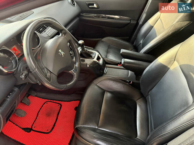 Красный Пежо 5008, объемом двигателя 1.6 л и пробегом 194 тыс. км за 7400 $, фото 9 на Automoto.ua