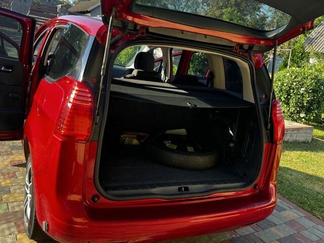 Червоний Пежо 5008, об'ємом двигуна 1.6 л та пробігом 195 тис. км за 7000 $, фото 5 на Automoto.ua