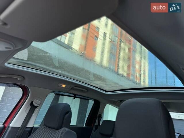 Красный Пежо 5008, объемом двигателя 2 л и пробегом 319 тыс. км за 8000 $, фото 11 на Automoto.ua