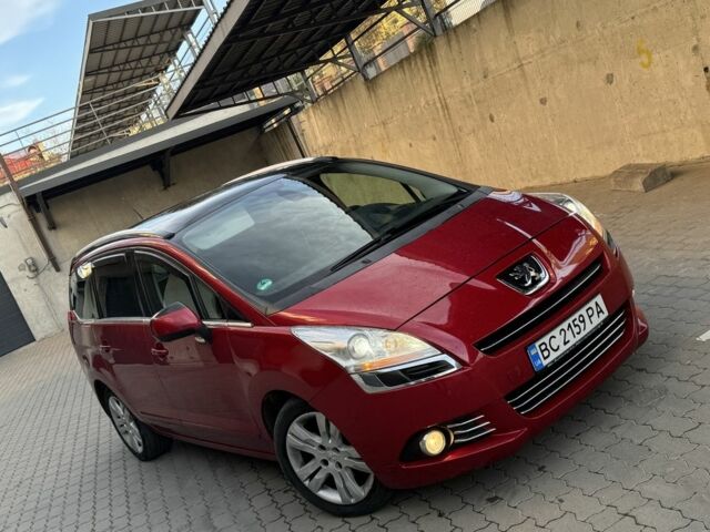 Красный Пежо 5008, объемом двигателя 2 л и пробегом 315 тыс. км за 8500 $, фото 1 на Automoto.ua