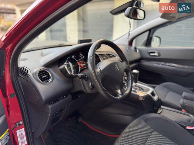 Красный Пежо 5008, объемом двигателя 2 л и пробегом 315 тыс. км за 8500 $, фото 19 на Automoto.ua