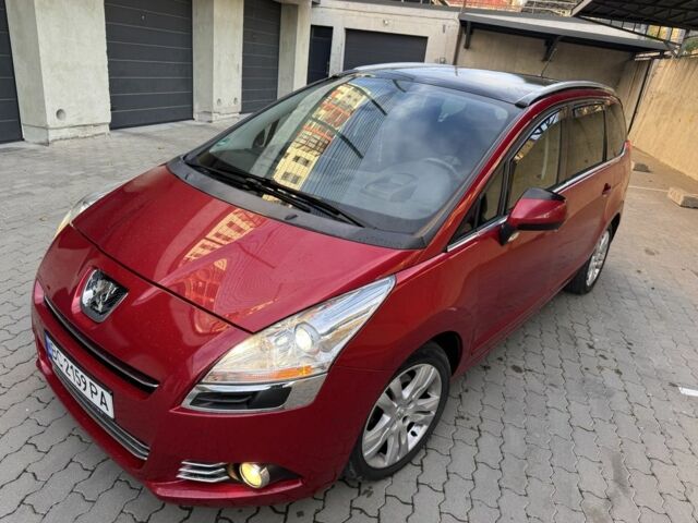 Красный Пежо 5008, объемом двигателя 2 л и пробегом 315 тыс. км за 8500 $, фото 10 на Automoto.ua