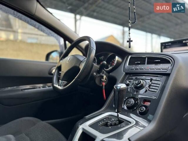 Красный Пежо 5008, объемом двигателя 2 л и пробегом 319 тыс. км за 8000 $, фото 16 на Automoto.ua