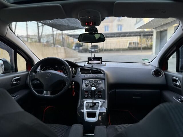 Красный Пежо 5008, объемом двигателя 2 л и пробегом 315 тыс. км за 8500 $, фото 15 на Automoto.ua