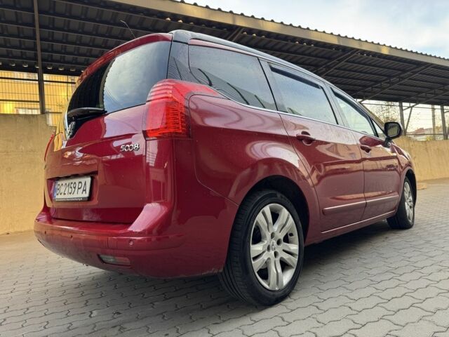 Красный Пежо 5008, объемом двигателя 2 л и пробегом 315 тыс. км за 8500 $, фото 4 на Automoto.ua