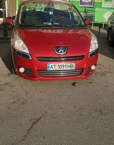 Красный Пежо 5008, объемом двигателя 1.56 л и пробегом 249 тыс. км за 7750 $, фото 3 на Automoto.ua