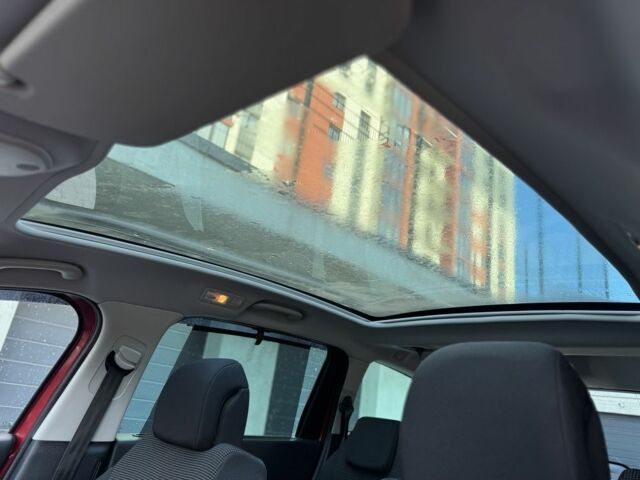 Красный Пежо 5008, объемом двигателя 2 л и пробегом 315 тыс. км за 8500 $, фото 14 на Automoto.ua