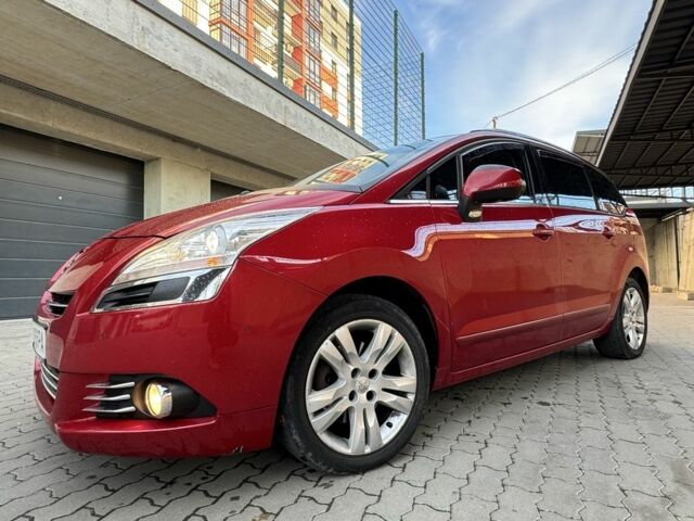 Красный Пежо 5008, объемом двигателя 2 л и пробегом 315 тыс. км за 8500 $, фото 8 на Automoto.ua