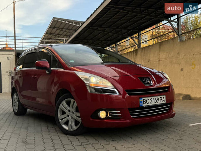 Красный Пежо 5008, объемом двигателя 2 л и пробегом 315 тыс. км за 8500 $, фото 1 на Automoto.ua