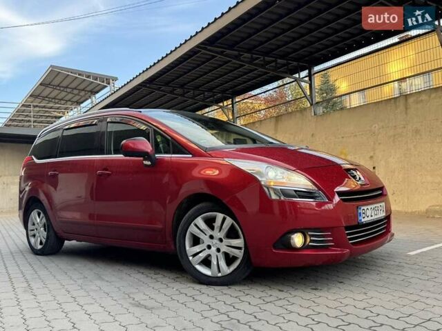 Красный Пежо 5008, объемом двигателя 2 л и пробегом 319 тыс. км за 8000 $, фото 1 на Automoto.ua