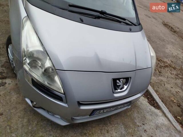 Пежо 5008, объемом двигателя 1.6 л и пробегом 278 тыс. км за 7500 $, фото 1 на Automoto.ua
