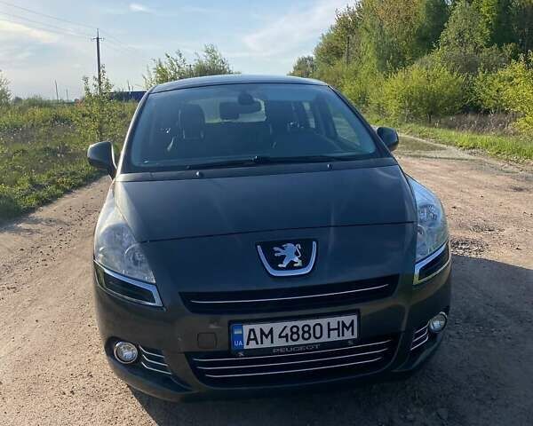 Пежо 5008, об'ємом двигуна 2 л та пробігом 238 тис. км за 8300 $, фото 1 на Automoto.ua