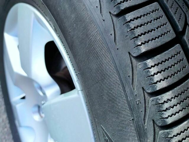 Пежо 5008, об'ємом двигуна 1.6 л та пробігом 170 тис. км за 8500 $, фото 12 на Automoto.ua