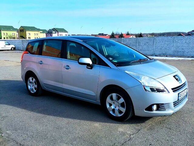 Пежо 5008, об'ємом двигуна 1.6 л та пробігом 170 тис. км за 8500 $, фото 7 на Automoto.ua