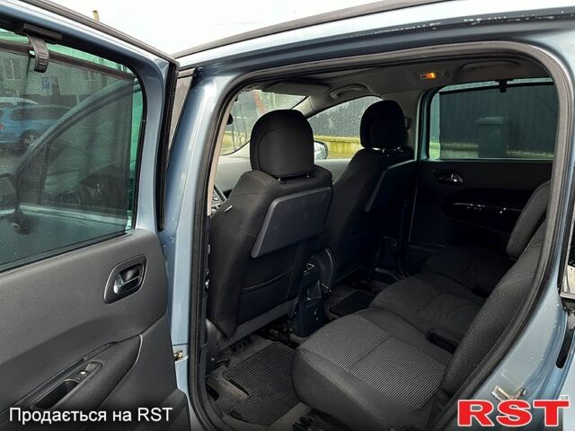 Пежо 5008 2011 в Белой Церкве на Automoto.ua Пежо 5008, объемом двигателя 2 л и пробегом 265 тыс. км за 6850 $, фото 8 на Automoto.ua