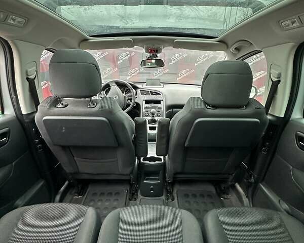Пежо 5008, объемом двигателя 1.6 л и пробегом 195 тыс. км за 6600 $, фото 14 на Automoto.ua