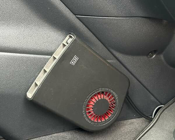 Пежо 5008, объемом двигателя 1.6 л и пробегом 195 тыс. км за 6600 $, фото 39 на Automoto.ua